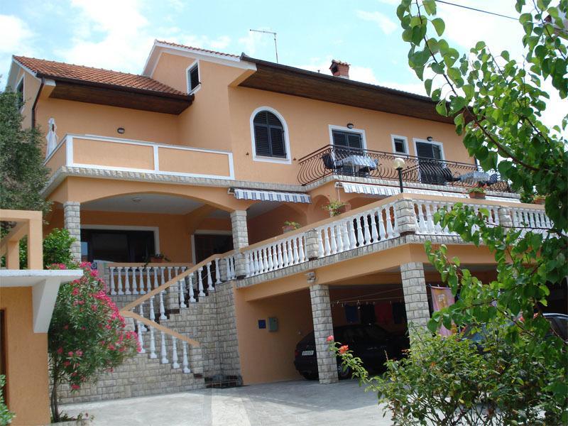 Apartments Tartuga Rab Town Extérieur photo